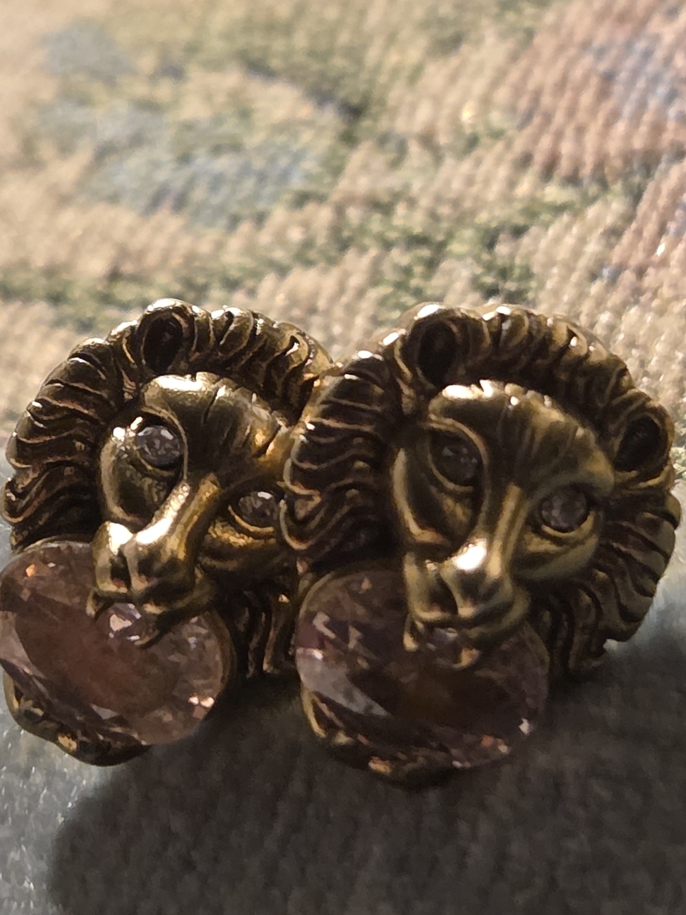 Gucci Gold-Tone Logo Earring With An Open Mouth Semi Precious Pink Stone Crystal - Picture 4 of 16